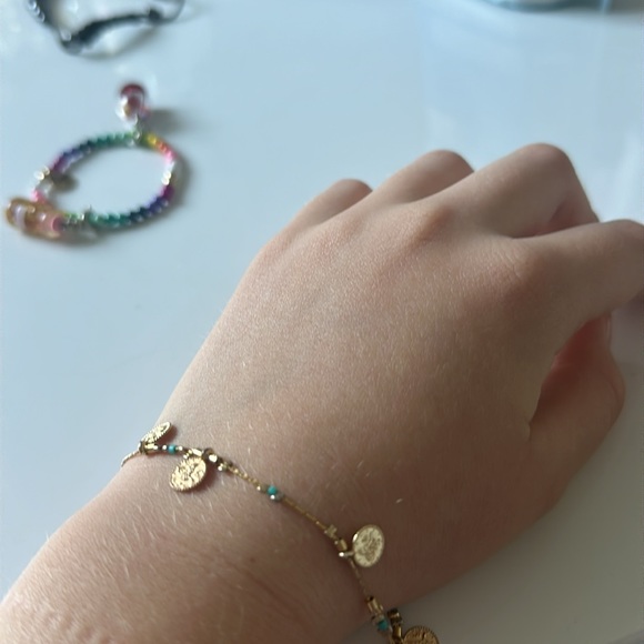 Bracelets - Picture 3 of 4